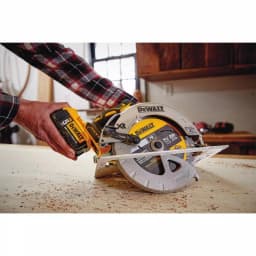 DEWALT 20V MAX XR Cordless Brushless 7-1/4 in. Circular Saw Kit with (2) 5.0 Ah Batteries and Charger thumbnail 14
