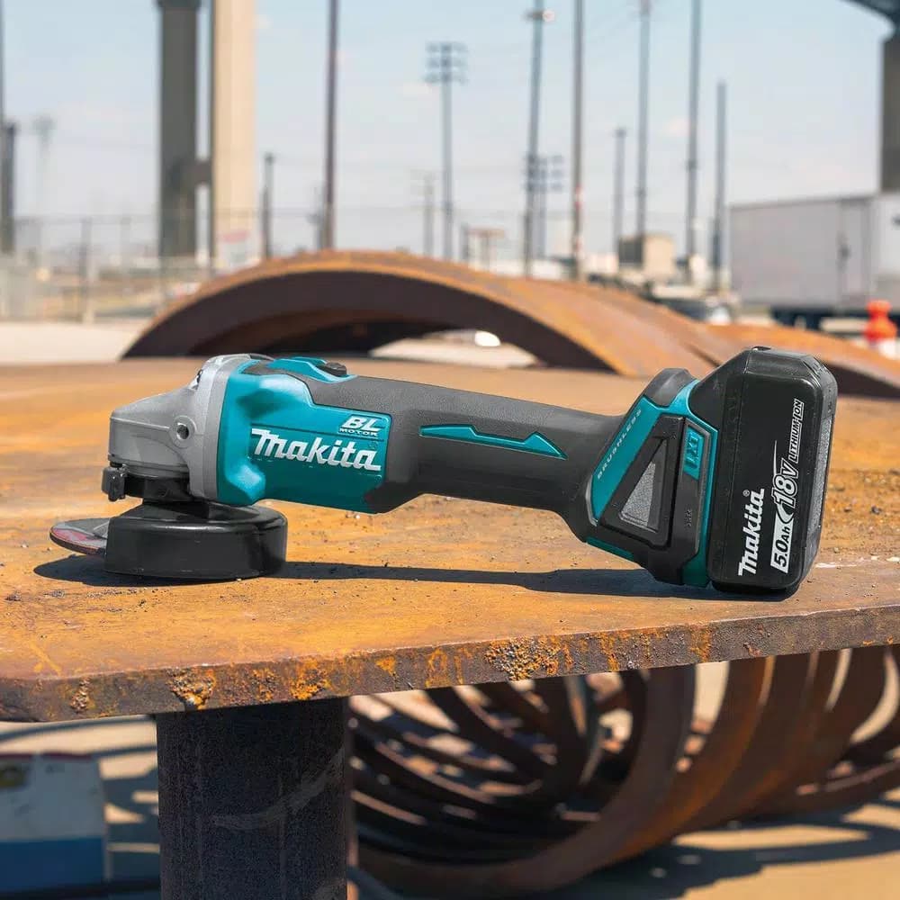 Makita 18V LXT Brushless 4-1/2" / 5" Cordless Angle Grinder Kit with 5.0Ah Batteries and Charger