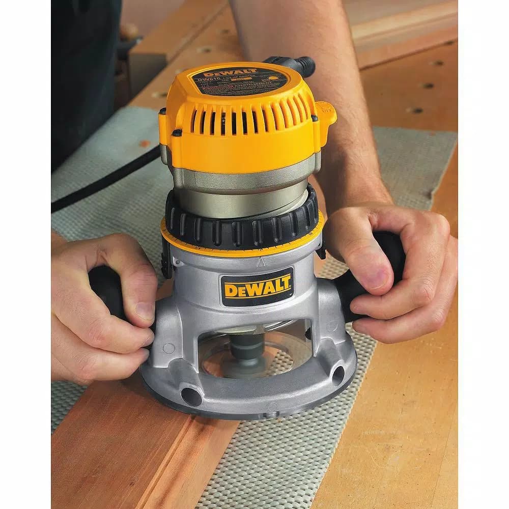 DEWALT 1.75 HP Fixed Base Router, 11-Amp Corded Power Tool