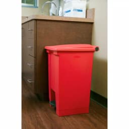 Rubbermaid Commercial Products 12 Gal. Red Fire-Safe Step-On Trash Can, Puncture-Resistant Plastic Medical Waste Bin thumbnail 5