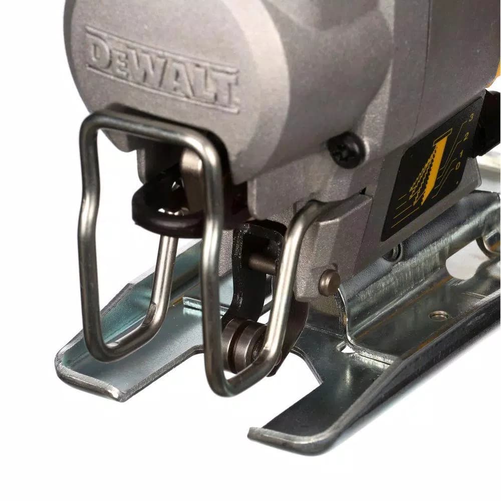 DEWALT 5.5 Amp Corded Jig Saw Kit with Carrying Bag