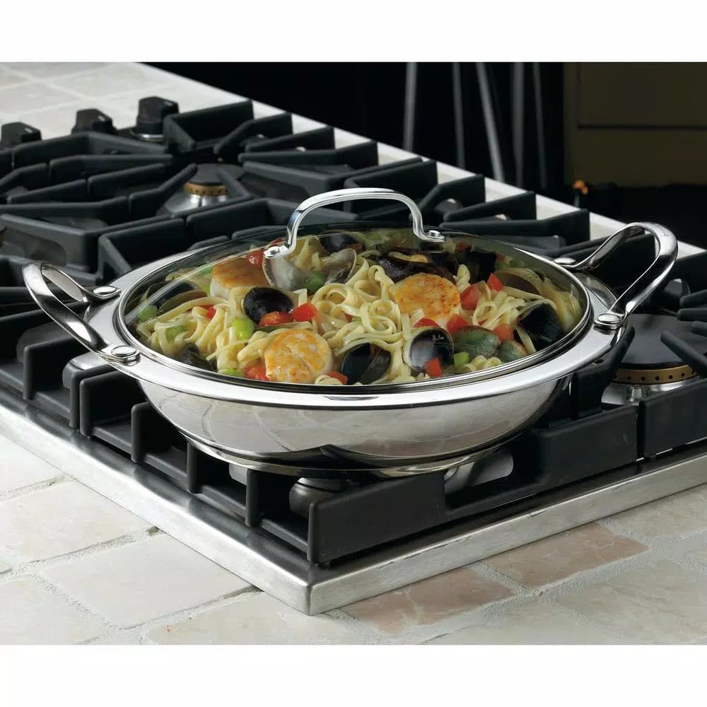 Cuisinart 11 in. Stainless Steel Round Buffet Server, 2.5 Qt Chafing Dish