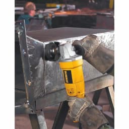 DEWALT DW831 5 in. Medium Angle Grinder, 12 Amp, 10,000 rpm thumbnail 3