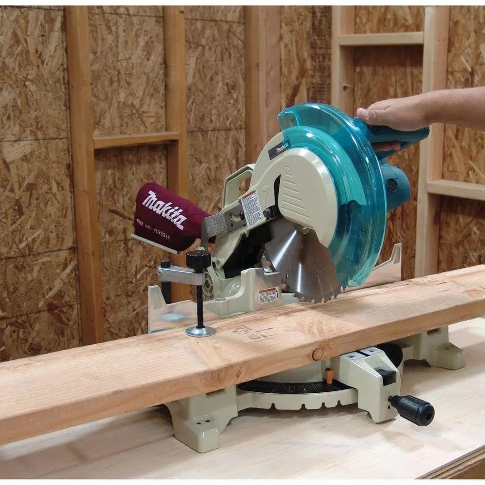 Makita 12 in. 15 Amp Corded Single-Bevel Compound Miter Saw with 40T Carbide Blade
