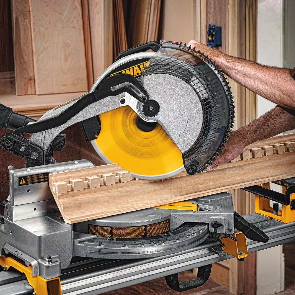 DEWALT 12 in. 32-Teeth Thin Kerf Construction Miter Saw Blade
