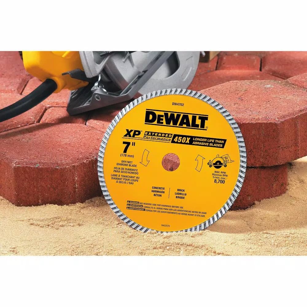 DEWALT 7 in. Diamond Circular Saw Blade for Concrete and Brick