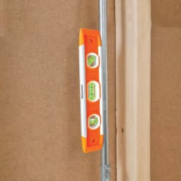 Klein Tools 9-Inch Magnetic Torpedo Level with High-Visibility Orange Body thumbnail 2