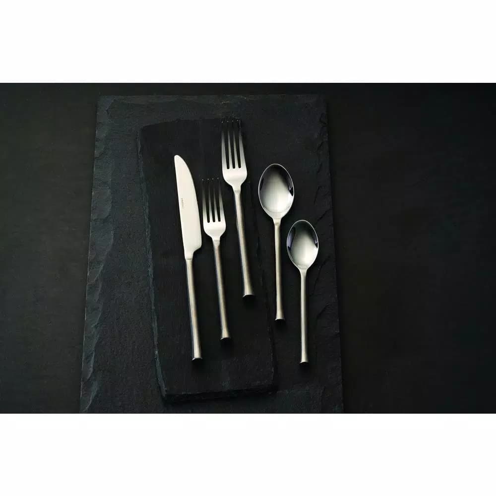 Oneida Wyatt 18/0 Stainless Steel Steak Knives, 12-Piece Set