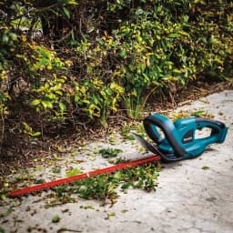 Makita 18V LXT Lithium-Ion Cordless 22 in. Hedge Trimmer (Tool Only) thumbnail 2