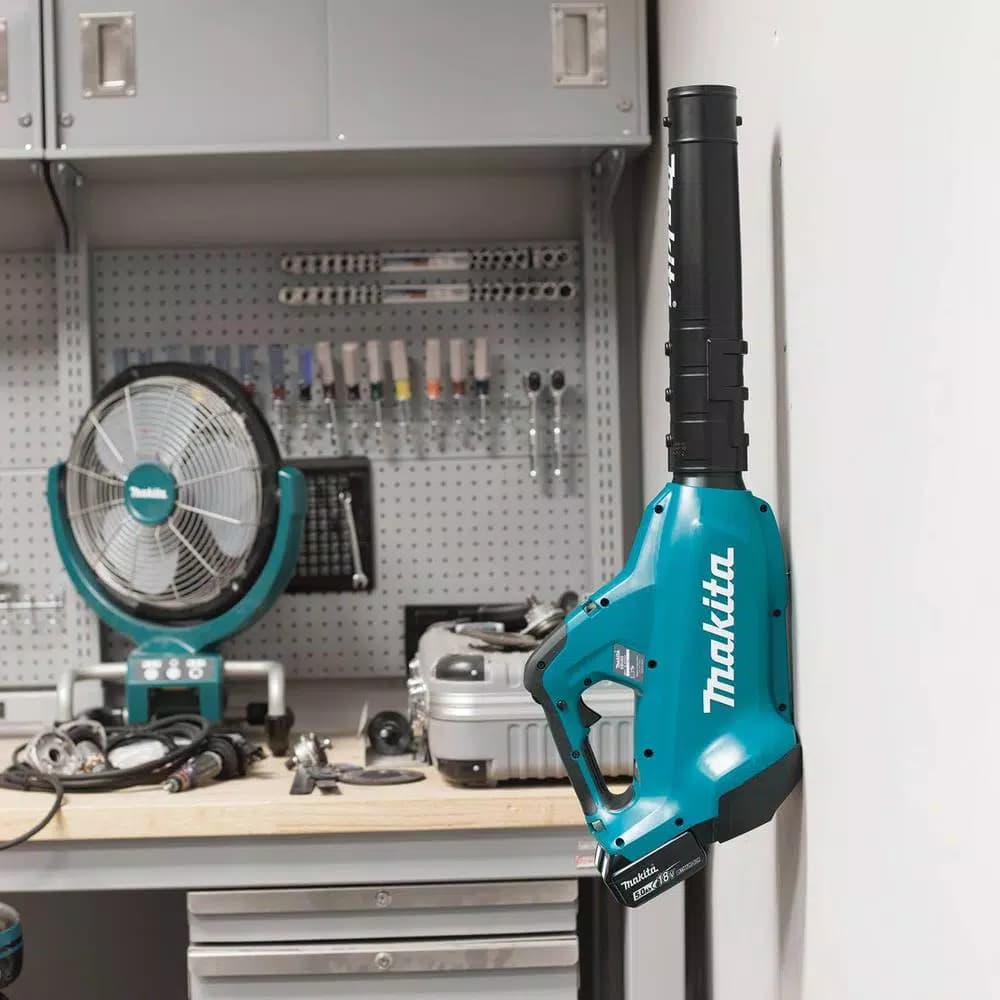 Makita 36V (18V x2) LXT Brushless Cordless Blower Kit with (2) 5.0Ah Batteries and Charger