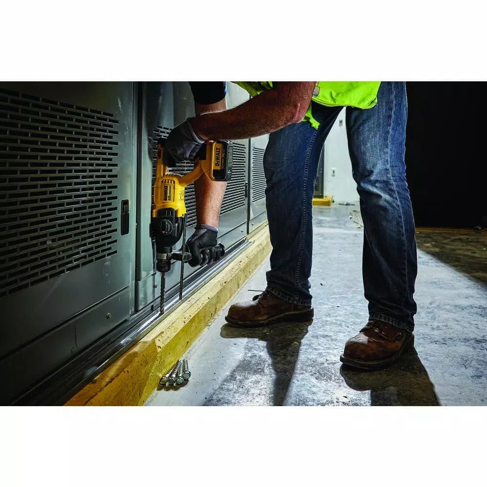 DEWALT 20V MAX XR Brushless 1 in. SDS Plus D-Handle Rotary Hammer Kit with 5.0Ah Battery & Charger