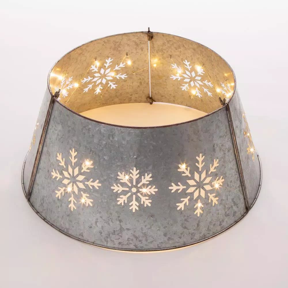 Glitzhome 21.65 in. Snowflake Diecut Metal Tree Collar with Light String