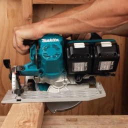 Makita 18V X2 LXT Brushless 7-1/4 in. Circular Saw Kit (36V) with 2 5.0Ah Batteries and Charger thumbnail 6