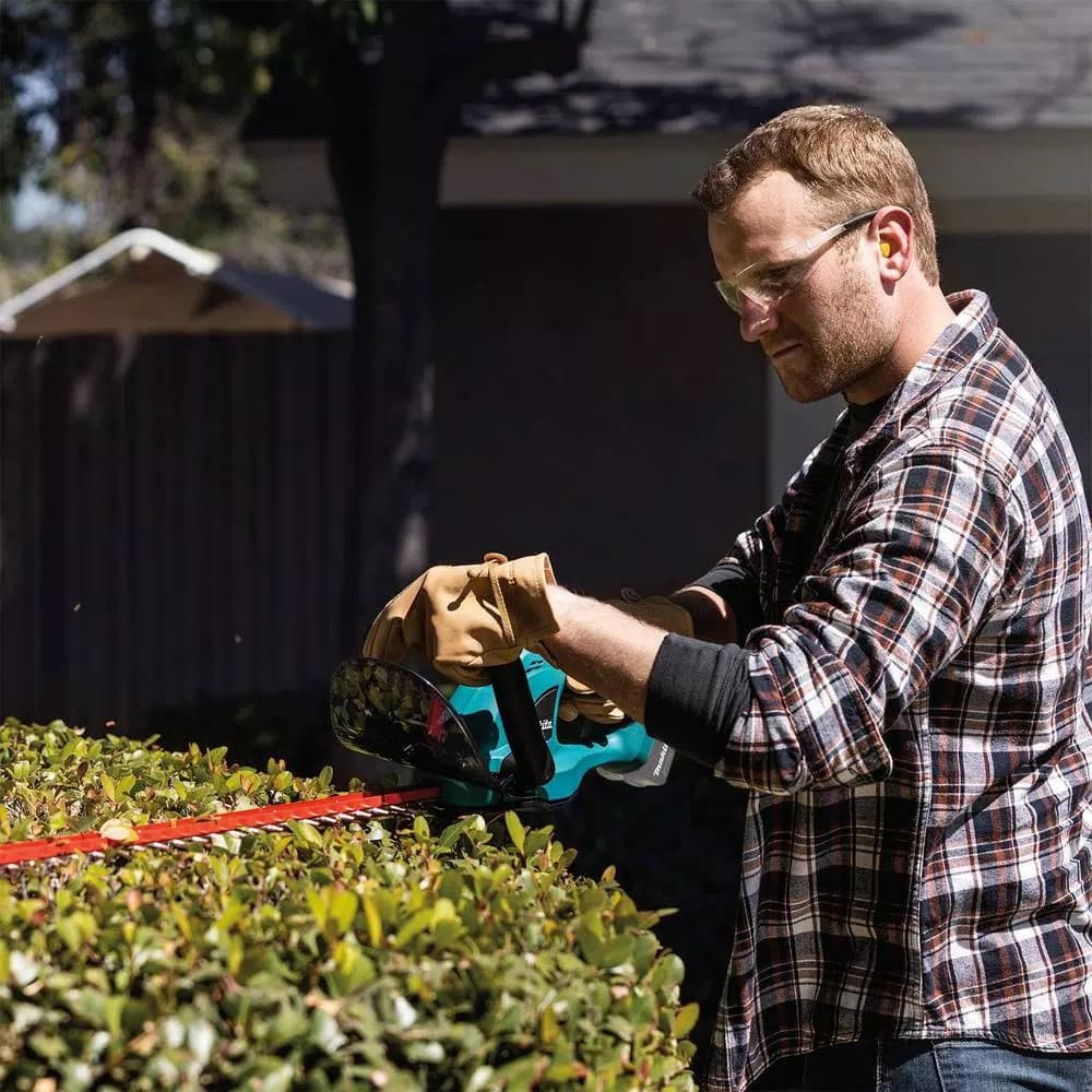 Makita 18V LXT Lithium-Ion Cordless 22 in. Hedge Trimmer (Tool Only)