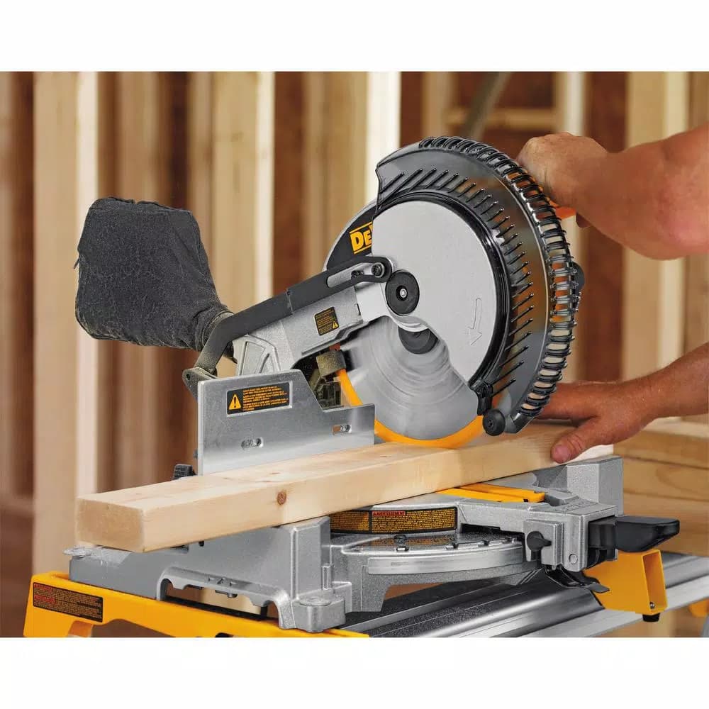DEWALT 10 in. Corded Compound Miter Saw, 15 Amp