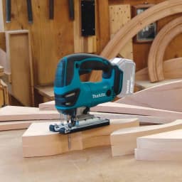 Makita 18V X2 LXT (36V) Brushless 6-1/2 in. Plunge Circular Saw Combo Kit with Bonus 18V LXT Jigsaw thumbnail 2