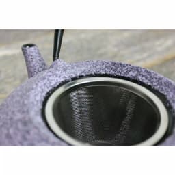 BergHOFF Studio 5.6-Cup Cast Iron Purple Teapot with Stainless Steel Mesh Insert thumbnail 3