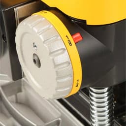 DEWALT 13 in. Heavy-Duty 2-Speed Thickness Planer with 3-Knife Cutterhead and Tables thumbnail 11