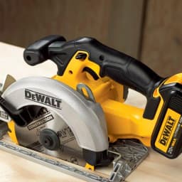 DEWALT DCS391P1 20V MAX Cordless 6-1/2 in. Circular Saw Kit with 5.0 Ah Battery and Charger thumbnail 6