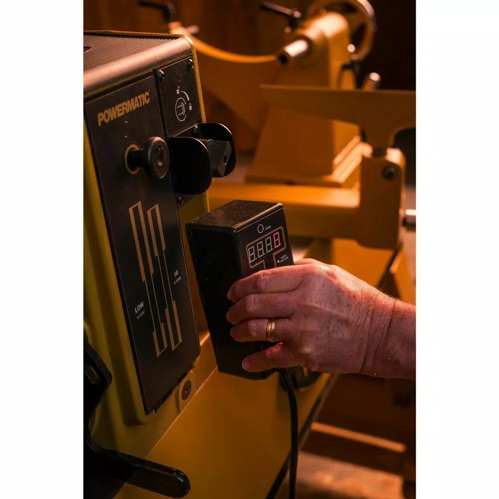 Powermatic 3520C 2HP 1PH Lathe with Risers, 220-Volt