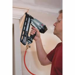 Porter-Cable 15-Gauge 34° Angled Pneumatic Finish Nailer Kit, 1-1/2 in. to 2-1/2 in. thumbnail 6