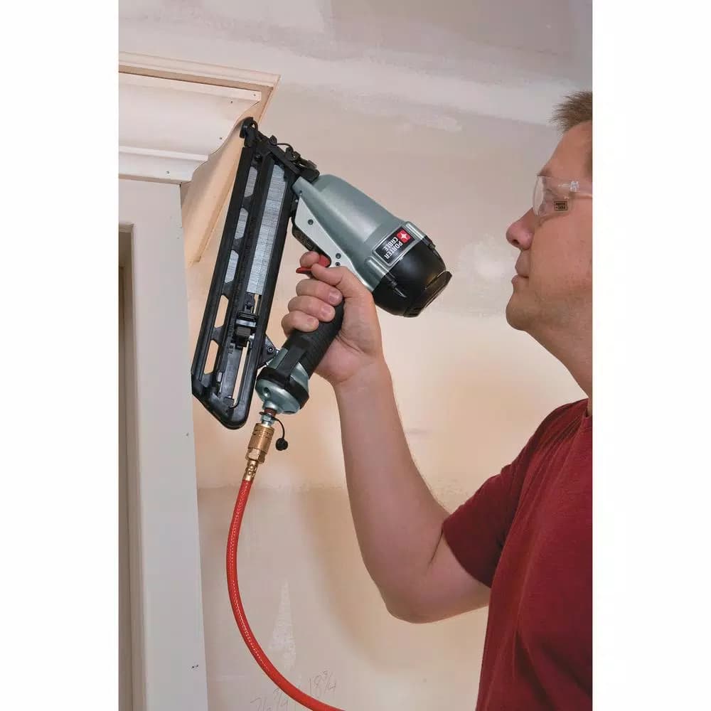 Porter-Cable 15-Gauge 34° Angled Pneumatic Finish Nailer Kit, 1-1/2 in. to 2-1/2 in.