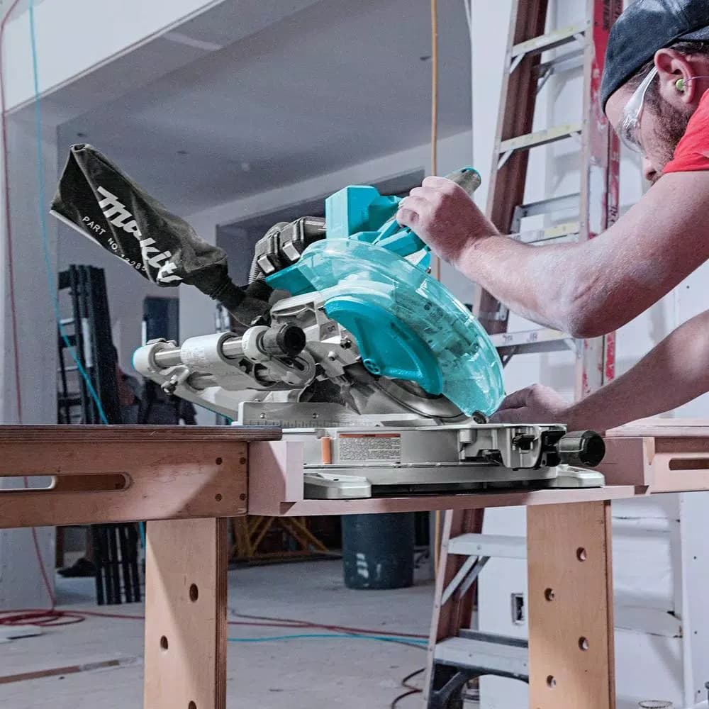 Makita 10 in. Dual-Bevel Sliding Compound Miter Saw X2 LXT Brushless Cordless with Laser and 5.0 Ah Batteries