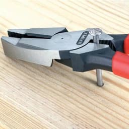Knipex 9-1/4 in. High Leverage New England Head Lineman Pliers thumbnail 2