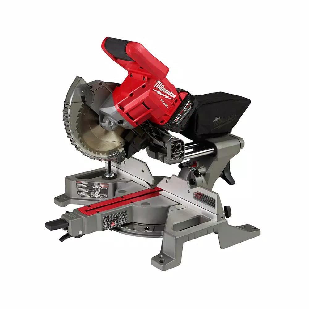 Milwaukee M18 FUEL 7-1/4 in. Dual Bevel Sliding Compound Miter Saw Kit with 5.0 Ah Battery