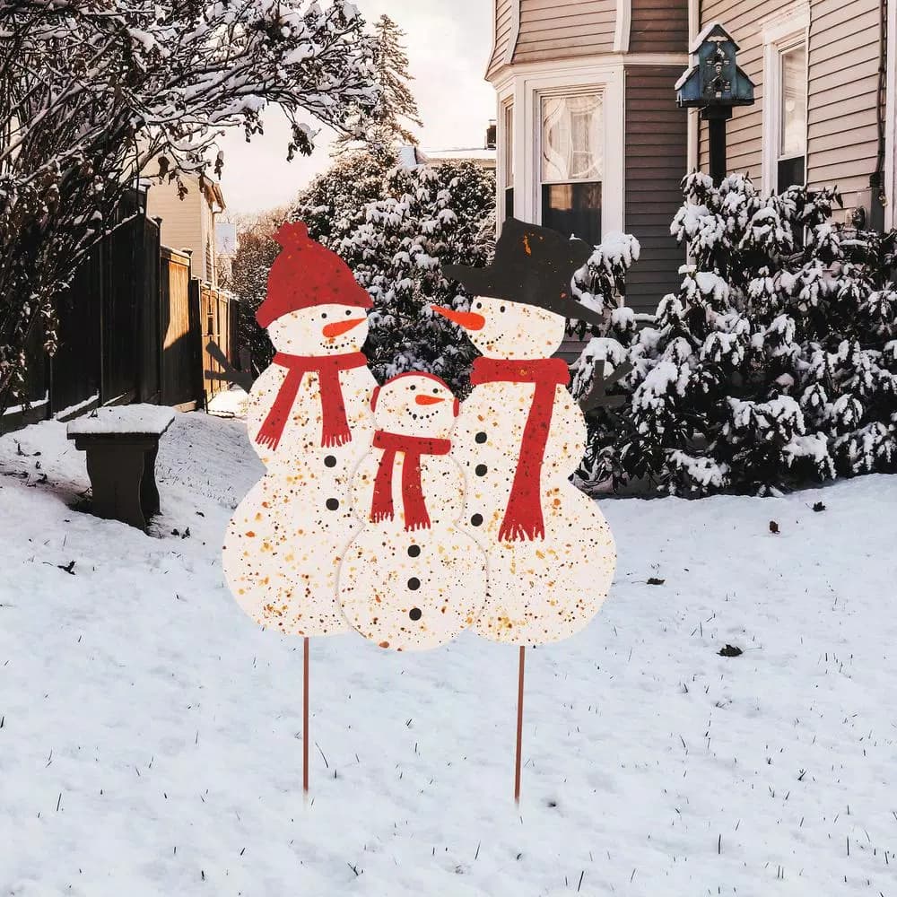 Glitzhome 29.92 in. Rusty Metal Snowman Family Christmas Yard Stake and Wall Decor