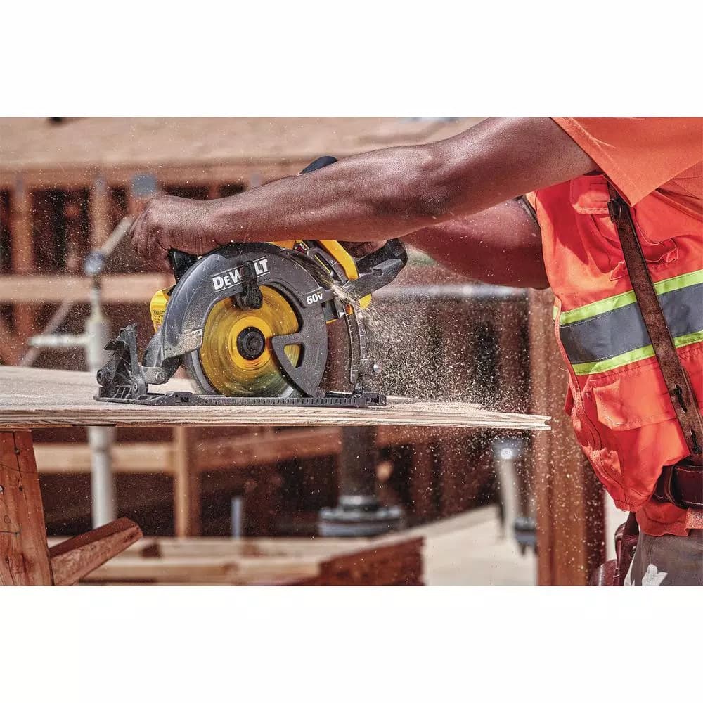 DEWALT 60V MAX FLEXVOLT 7-1/4 in. Brushless Wormdrive Style Circular Saw