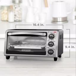 BLACK+DECKER 4-Slice Stainless Steel Toaster Oven with EvenToast Technology thumbnail 7