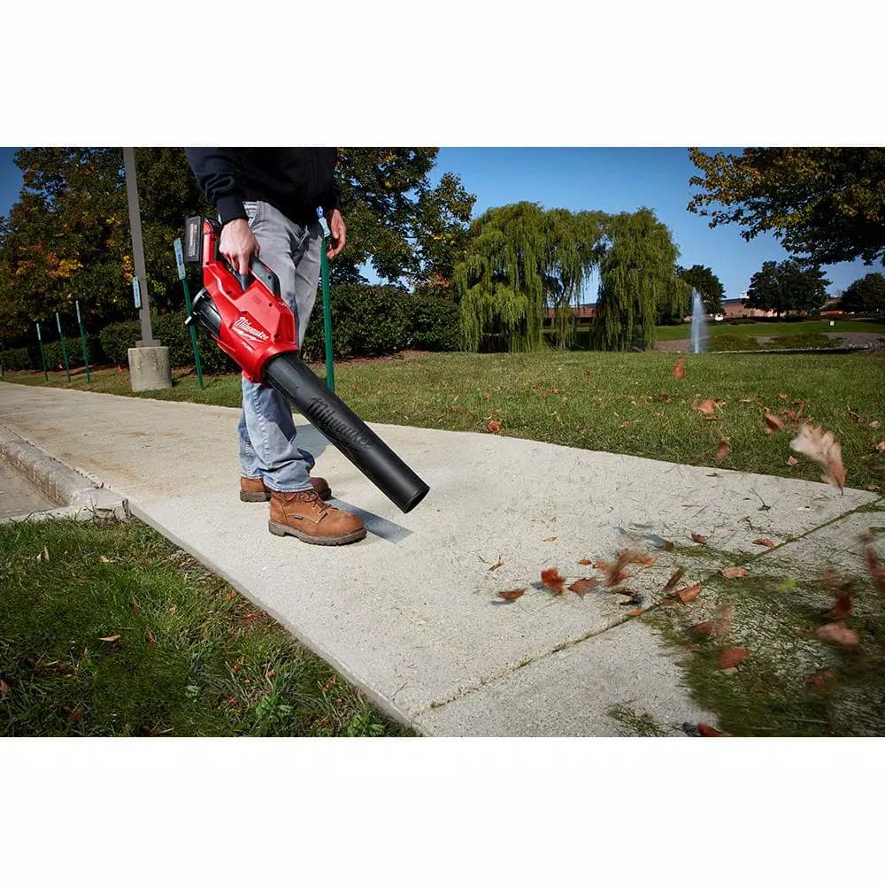 Milwaukee M18 FUEL 18V Cordless Brushless Handheld Blower, 450 CFM, 120 MPH (Tool Only)