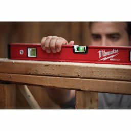 Milwaukee REDSTICK 24 in. Compact Box Level with SHARPSITE Vial Technology thumbnail 4