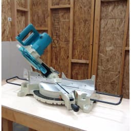Makita 12 in. 15 Amp Corded Single-Bevel Compound Miter Saw with 40T Carbide Blade thumbnail 10