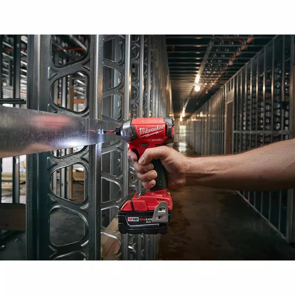 Milwaukee M18 FUEL SURGE 1/4 in. Hex Hydraulic Impact Driver Kit with Two 5.0 Ah Batteries
