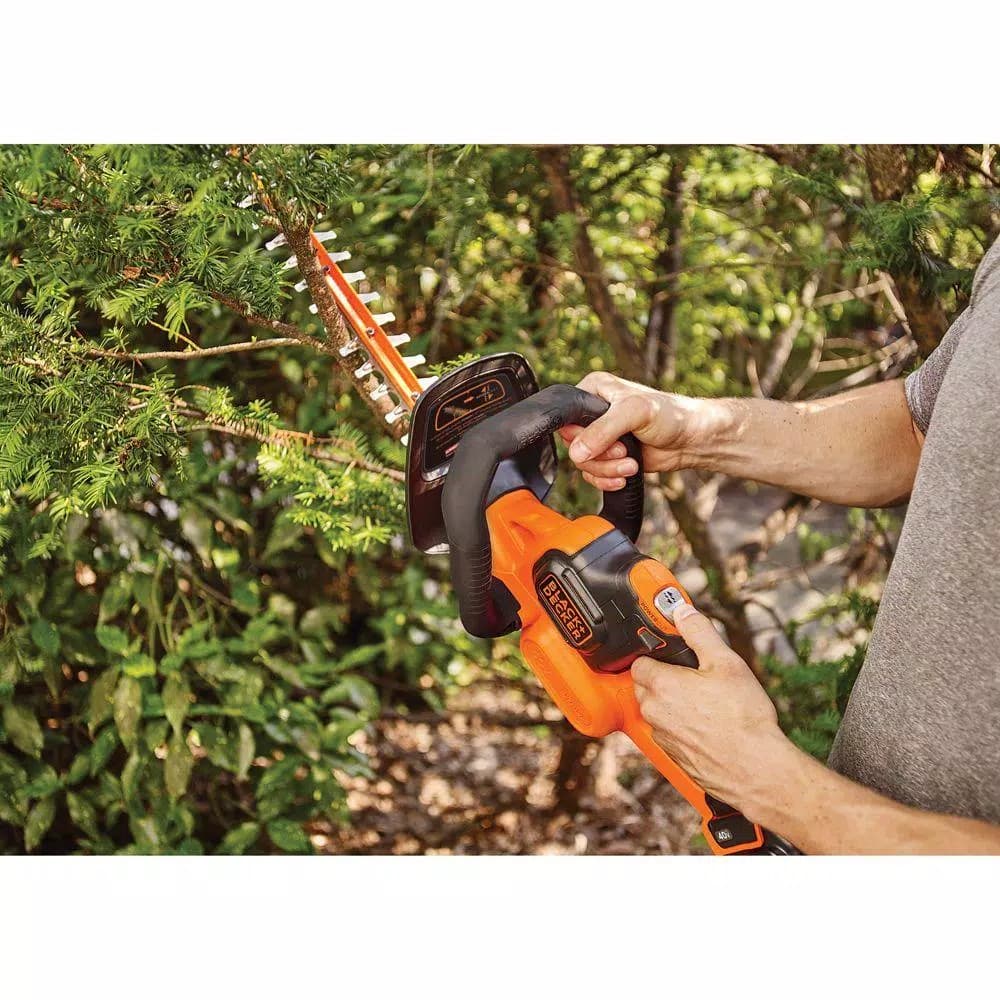 BLACK+DECKER 40V MAX Cordless POWERCUT Hedge Trimmer with 1.5 Ah Battery and Charger, 24 in.
