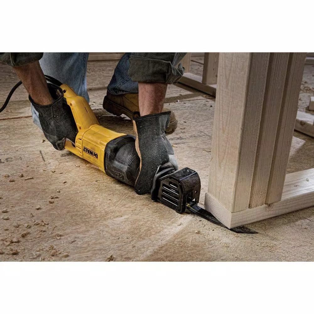 DEWALT DWE305 12 Amp Corded Reciprocating Saw