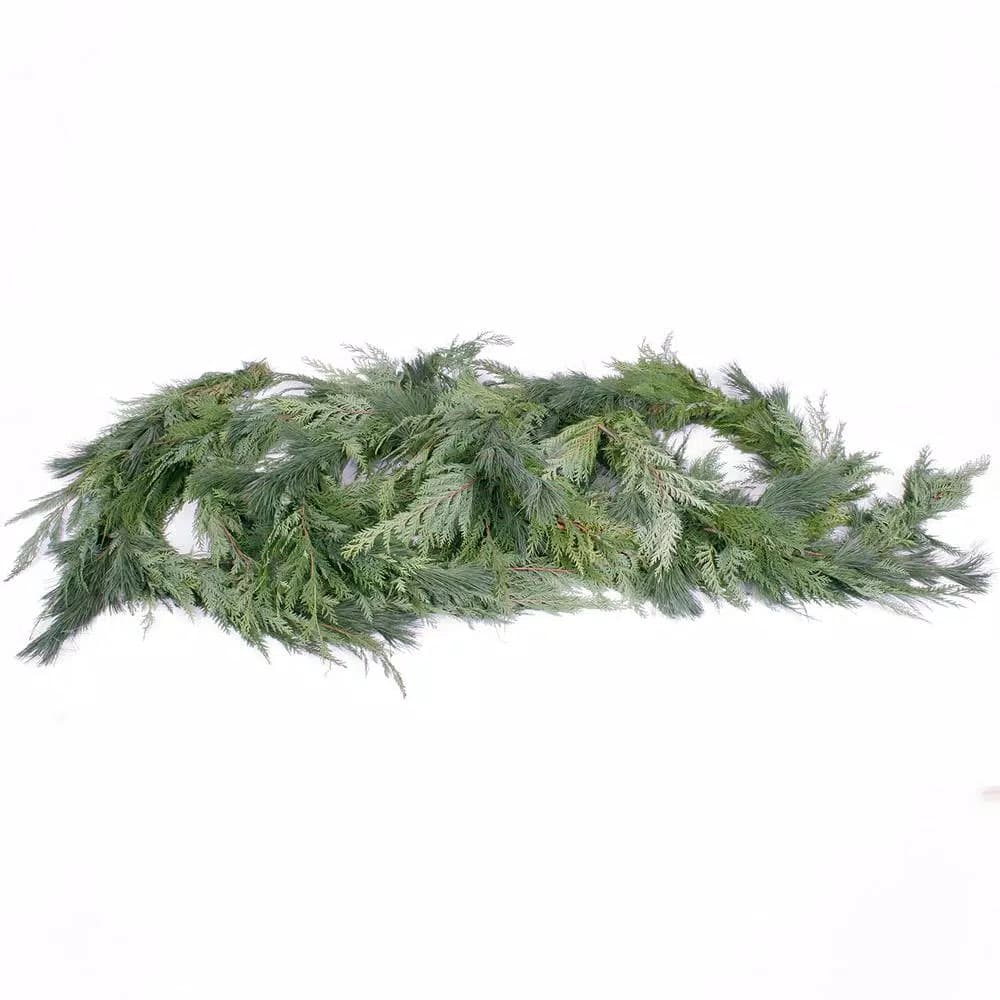VAN ZYVERDEN 25 ft. Fresh Cut Pacific Northwest Princess Pine and Western Red Cedar Holiday Garland