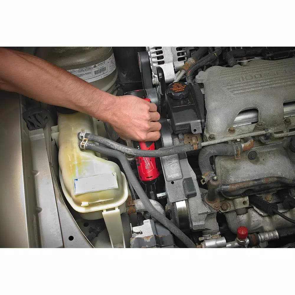 Milwaukee M12 12V 3/8 in. Cordless Ratchet Kit with 1.5 Ah Battery, Charger and Tool Bag