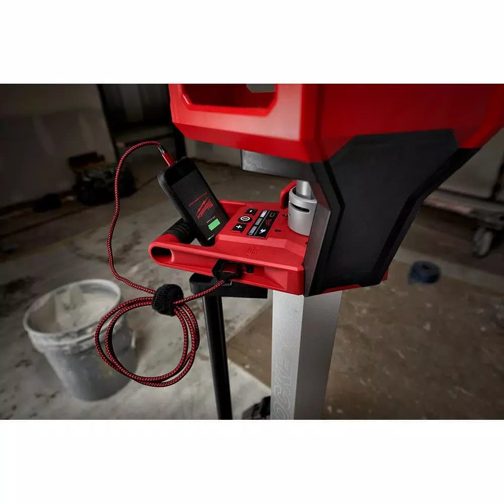 Milwaukee M18 ROCKET Dual Power Tower Light 6,000 Lumens with Charger (Tool-Only)