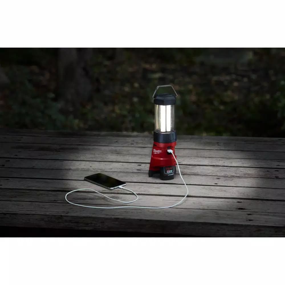Milwaukee M12 12V Lithium-Ion Cordless 400-Lumen LED Lantern/Flood Light with 2.0Ah Battery