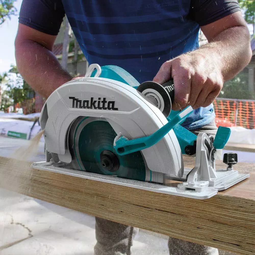 Makita HS0600 10-1/4 in. 15 Amp Corded Circular Saw