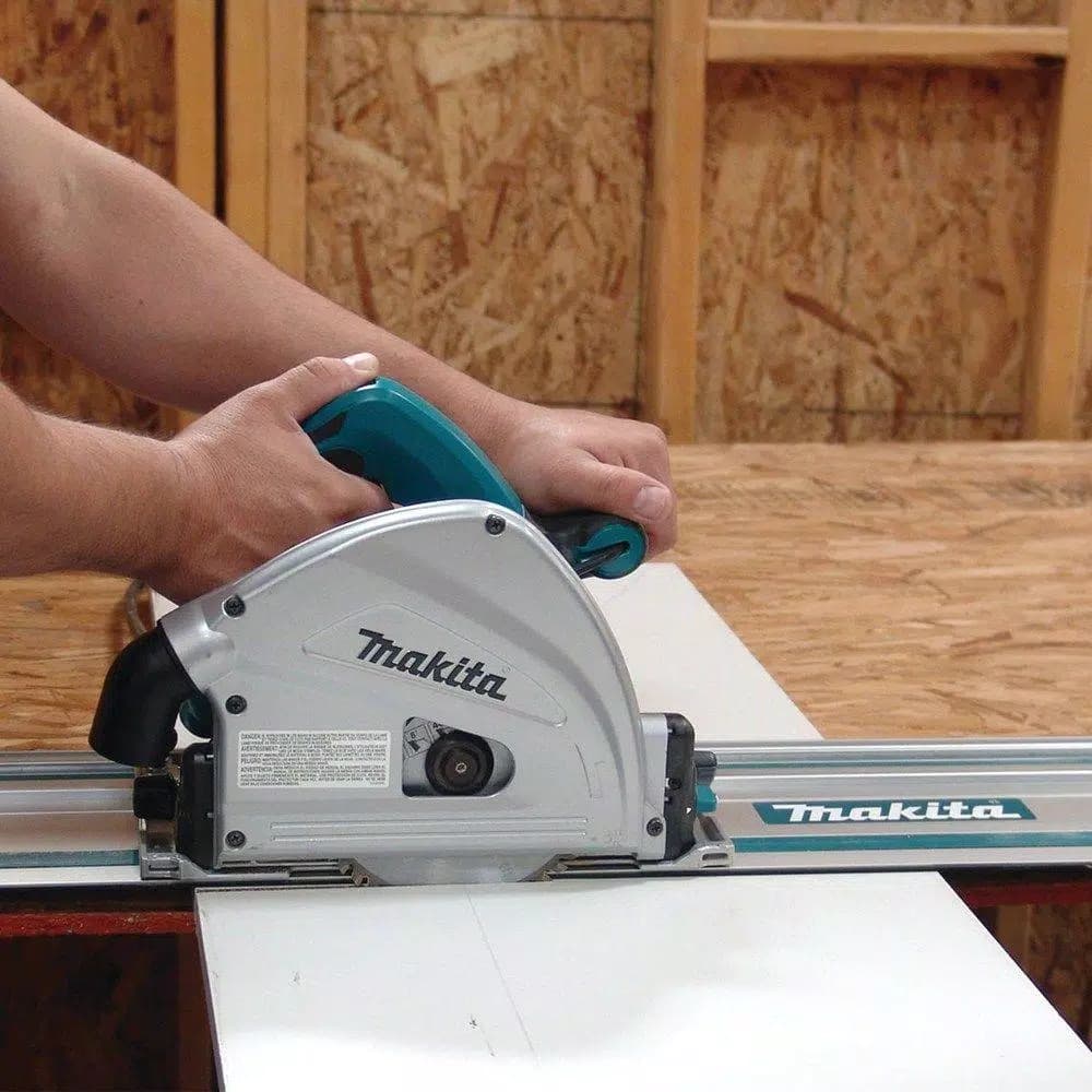 Makita 6-1/2 in. 12 Amp Plunge Cut Circular Saw with Variable Speed