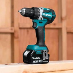 Makita 18V LXT Brushless 1/2 in. Driver-Drill Kit with Two 5.0 Ah Batteries, Charger, and Bag thumbnail 3