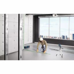 Bosch GLL 100 GX Green Beam Self-Leveling Cross-Line Laser with Compact Tripod thumbnail 6