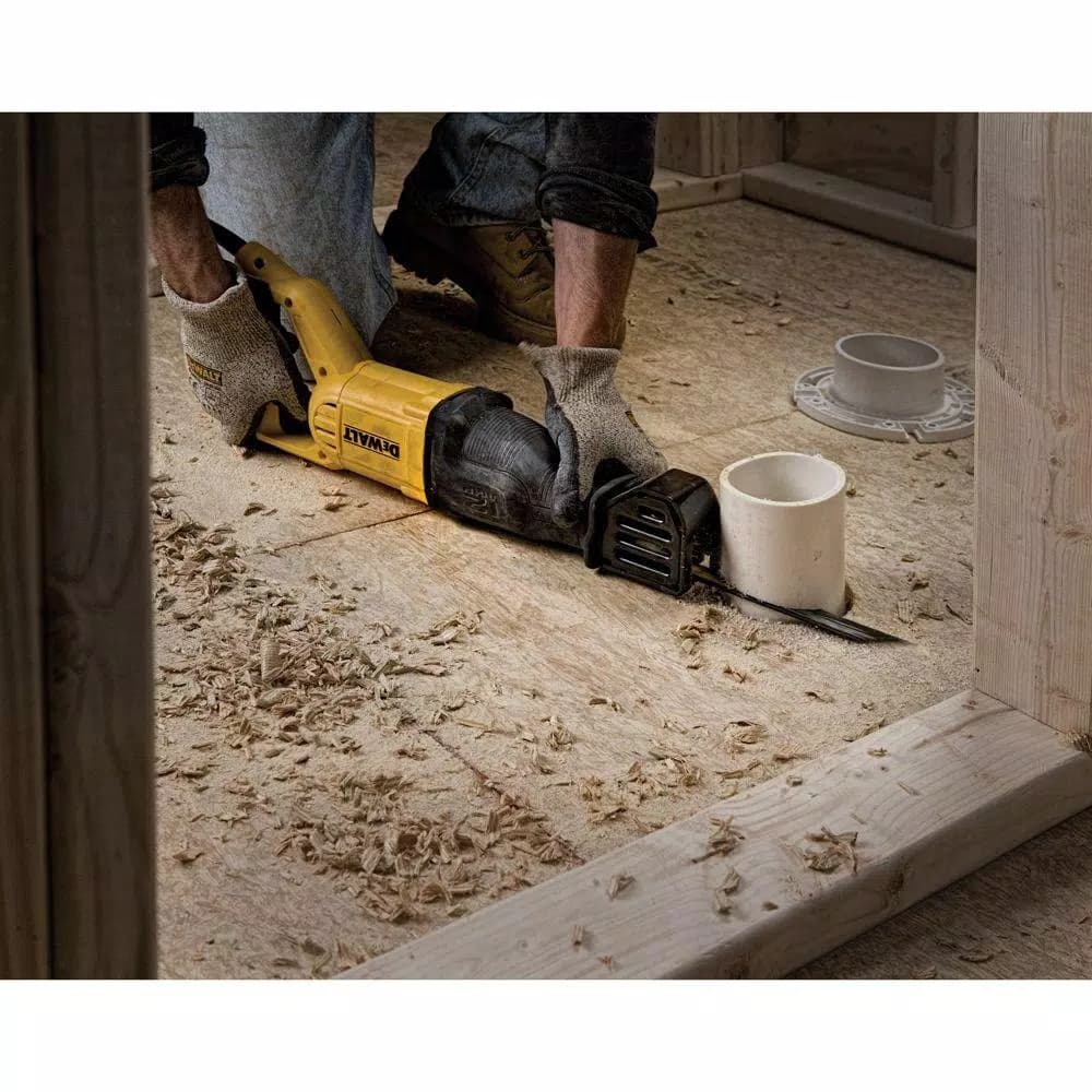 DEWALT DWE305 12 Amp Corded Reciprocating Saw