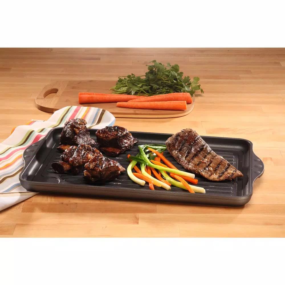 Swiss Diamond 17 in. Cast Aluminum Nonstick Double Burner Grill Pan, Gray