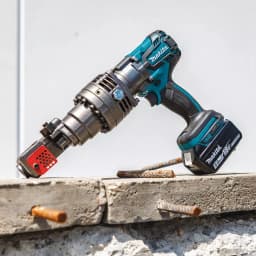 Makita 18V LXT Brushless Cordless Rebar Cutter Kit with 5.0 Ah Battery and Charger thumbnail 9