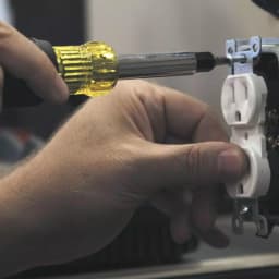 Klein Tools 8-3/20 in. Multi-Bit Tap Tool Driver thumbnail 4